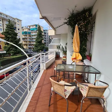 Casa Dell 2 Apartment *